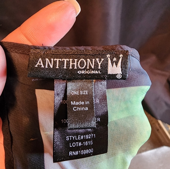 Antthony Signature Printed Chiffon Square Scarf - leopard - Picture 8 of 8